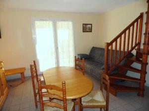 Villa 4-6 couchages avec piscine, tennis et parking privé, proche plage – Marseillan - FR-1-326-532
