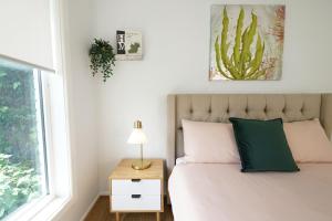 Pet-friendly Bayside 4BR Rental House near Mentone