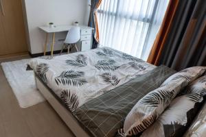 A2J Luxury 2BR BGC Uptown Suite Near Uptown Mall