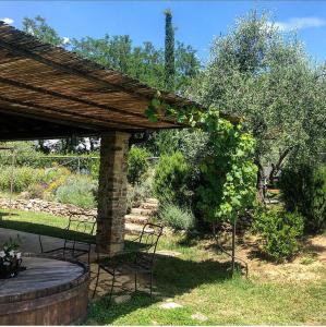 Bosco Ai Marzi - 2 Apartments with shared pool