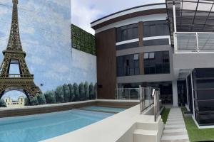 8 Flags Resort Laguna