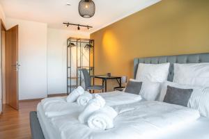 FAIRflats: Küche, Balkon, Arbeitsplatz, Aufzug