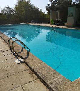 Maisons de vacances Mas Frederi - Maison avec piscine pour 10 : photos des chambres