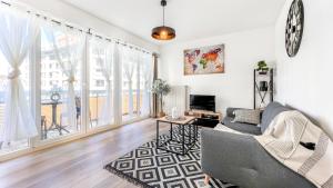 Appartements HOMEY GREY - Proche Gare et Tram - Proche centre - Balcon prive - Wifi et Netflix : photos des chambres