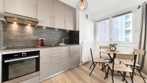 Appartements HOMEY GREY - Proche Gare et Tram - Proche centre - Balcon prive - Wifi et Netflix : photos des chambres