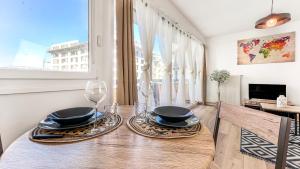 Appartements HOMEY GREY - Proche Gare et Tram - Proche centre - Balcon prive - Wifi et Netflix : photos des chambres