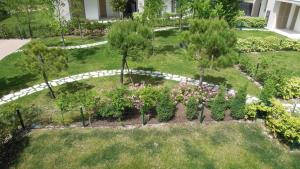 Beautiful apartment with swimming pool and solarium