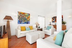 Villa Farol by OCvillas