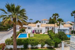 Villa Farol by OCvillas
