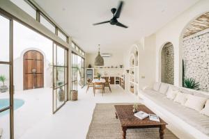 NEW Design villa Casa Alma 3BDR with private pool, Canggu