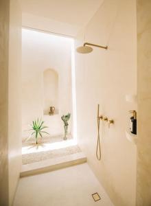 NEW Design villa Casa Alma 3BDR with private pool, Canggu