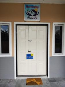 Homestay Embah Ros & Embah Lek