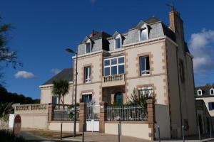 Maisons de vacances Plage de la Banche - Maison de 16 personnes - Front de Mer : photos des chambres