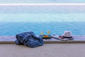 Villa Anushka - Seaview Luxury Villa with Staff & Breakfast - Perfect for Families & Friends