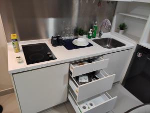 Twin Galaxy Studio with King bed city view