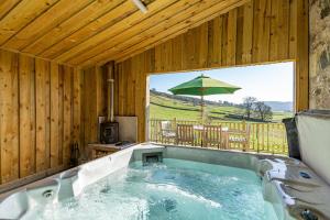 Mill House with Hot Tub