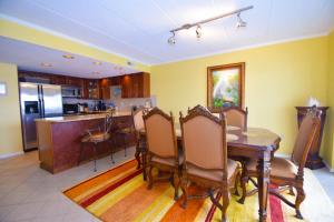 Harbour Island 304K condo