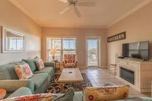 507 North Shore Walk to Beach Steps from Restaurants and Shops Sleeps 6 North Forest Beach - Forest Beach