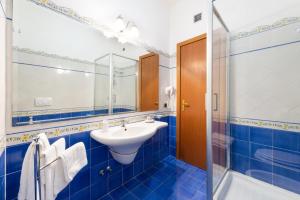 Single Room with Sea View room in Hotel Sporting