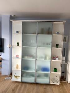 Sunny studio with seaview