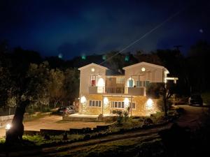 Armonia House Suites-Adults Only