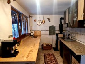 Biniște -Tiny House by the river