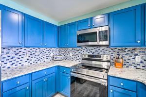 Chic Panama City Beach Condo with Pool and Gulf Views