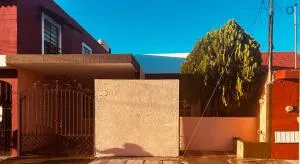 Cómoda, bonita y bien ubicada casa - 蒂西明