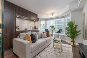 Yorkville Living 1 BR-1BA with Gym in Upscale Area