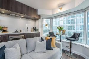 Yorkville Living 1 BR-1BA with Gym in Upscale Area