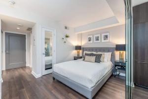 Yorkville Living 1 BR-1BA with Gym in Upscale Area
