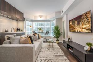 Yorkville Living 1 BR-1BA with Gym in Upscale Area