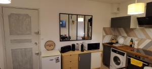 Appartements Charmant T2 proche Chateau, Gare, UCO, Parking prive : photos des chambres