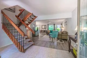 PET FRIENDLY! 503 Plantation Club Walk to Pool Sleeps 6 Sea Pines - Lawton