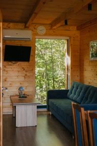 Apartament deluxe z jacuzzi w drzewach