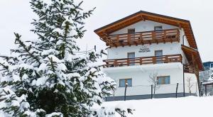 PENSIUNEA HANTIG TURA