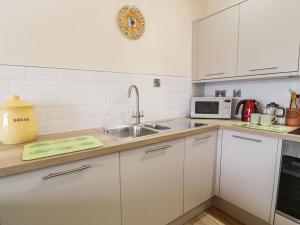 1 South Snowdon Wharf