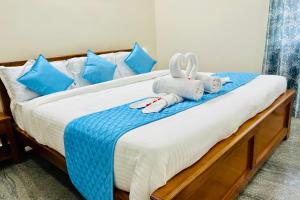 TrueLife - Bhavya Manor - Breakfast Included - 2500 SFT Modern homes with Garden - Panorama Tirumala Mountain View - Peaceful Location - Fast WiFi - Many restaurants nearby - Large hall, AC bedrooms, Kitchen - Android TV - Top service with lots of Lo