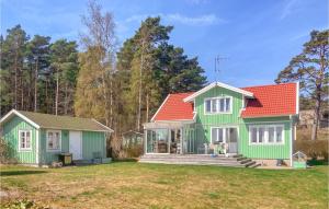 Nice Home In Res With Kitchen