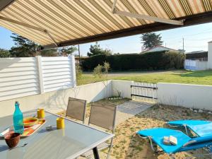 Maisons de vacances Maison Bretignolles-sur-Mer, 2 pieces, 4 personnes - FR-1-231-246 : photos des chambres