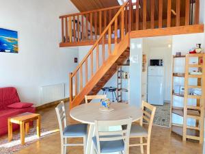 Maison Tout Confort avec Mezzanine à 300m de la Plage - Wifi, Terrasse, Parking Privé - FR-1-231-246