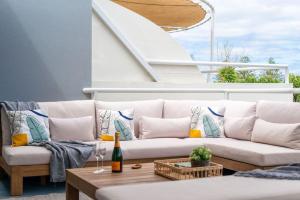 The Sail House at Seacliff