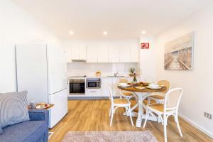 Hibiscus Court 2 fantastic air conditioned 3 bedroom unit