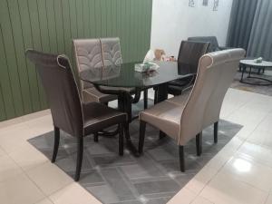 Homestay Bonda, Taman Mayung, Teluk Kemang - Private Children Pool - Malay Only