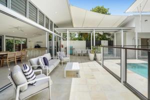 Belle Escapes Villa Rosa just minutes to Trinity Beach