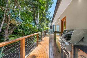 Belle Escapes Luxury Rainforest Villa Palm Cove
