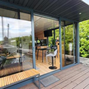 Modern, brand new houseboat near Amsterdam