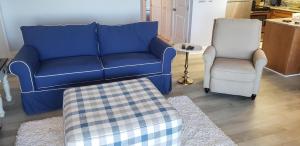 Harbour Island 106L condo