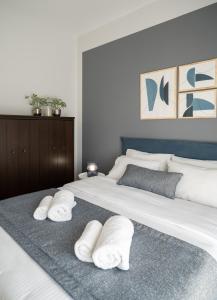 Deluxe 4 Bedrooms Apartment in Athens Center