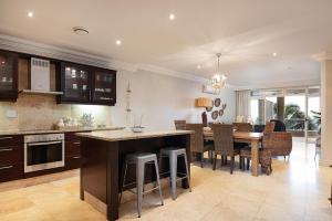 Ballito Manor View 304 - With Generator